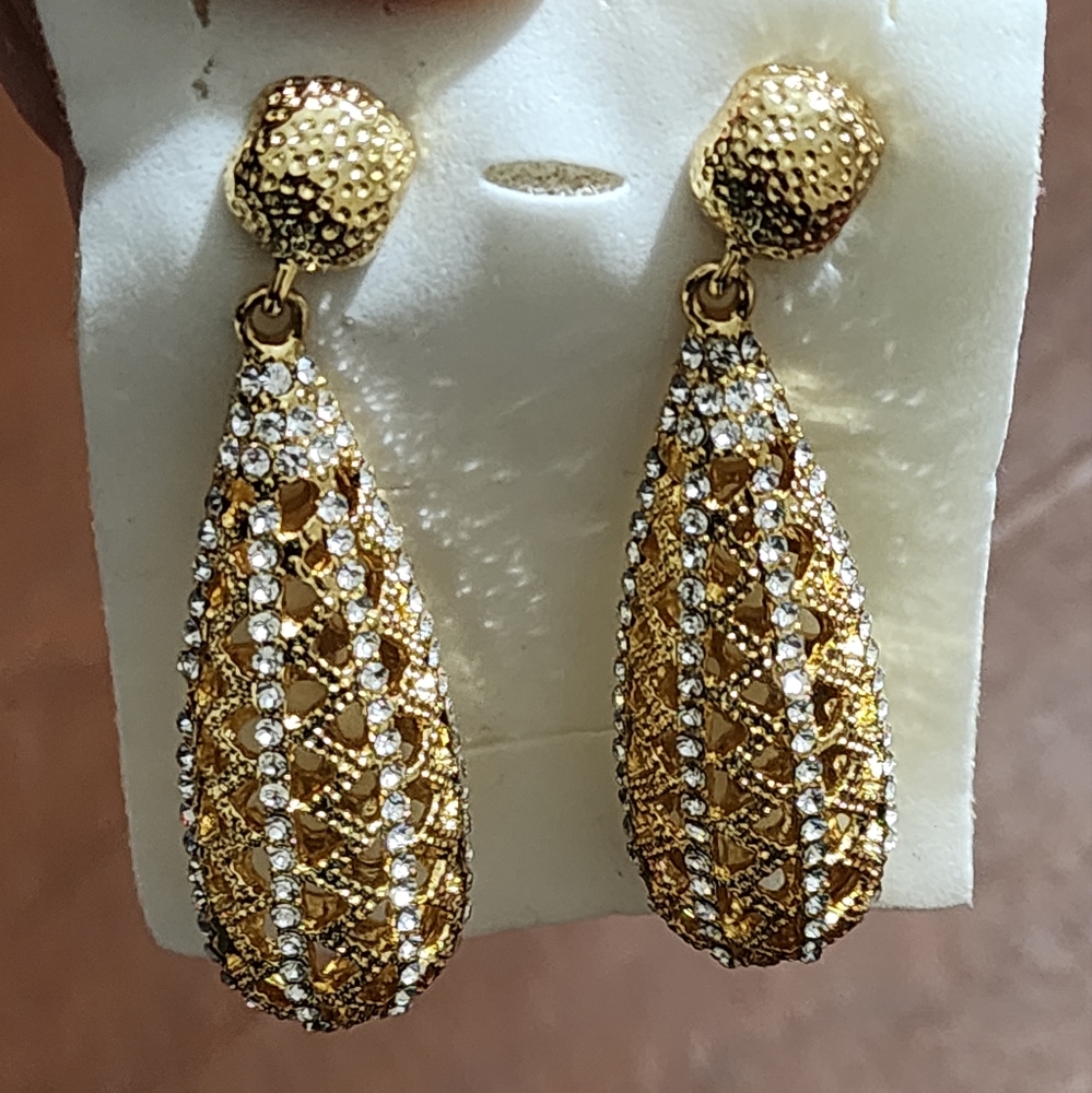 Earrings - Picture 4 of 5
